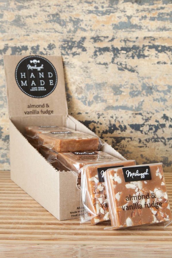 Almond & Vanilla Fudge Slab 75g