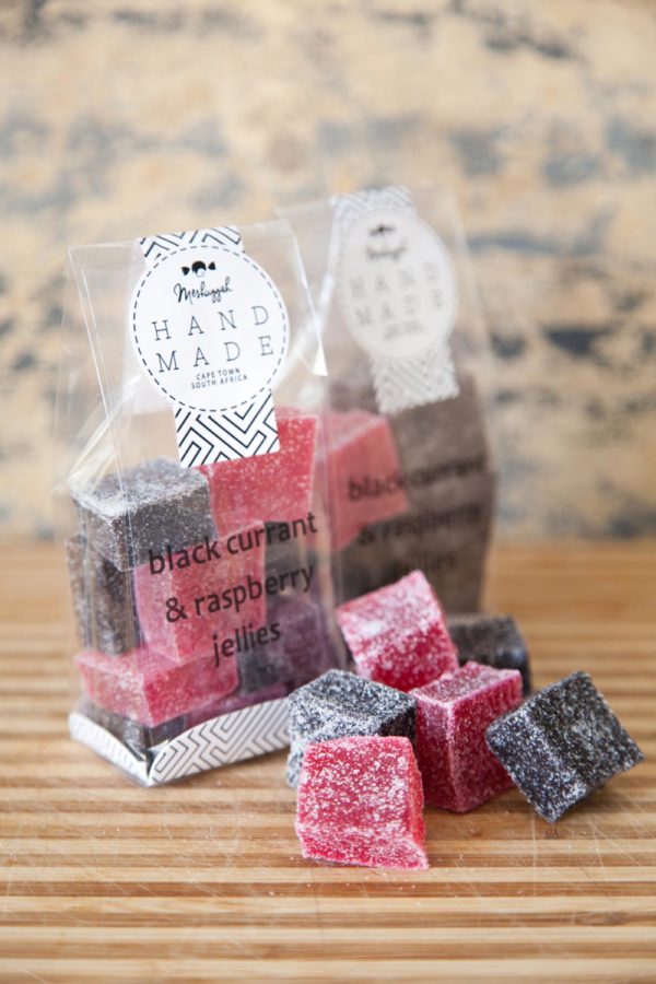 Blackcurrant & Raspberry Jelly Squares 100g