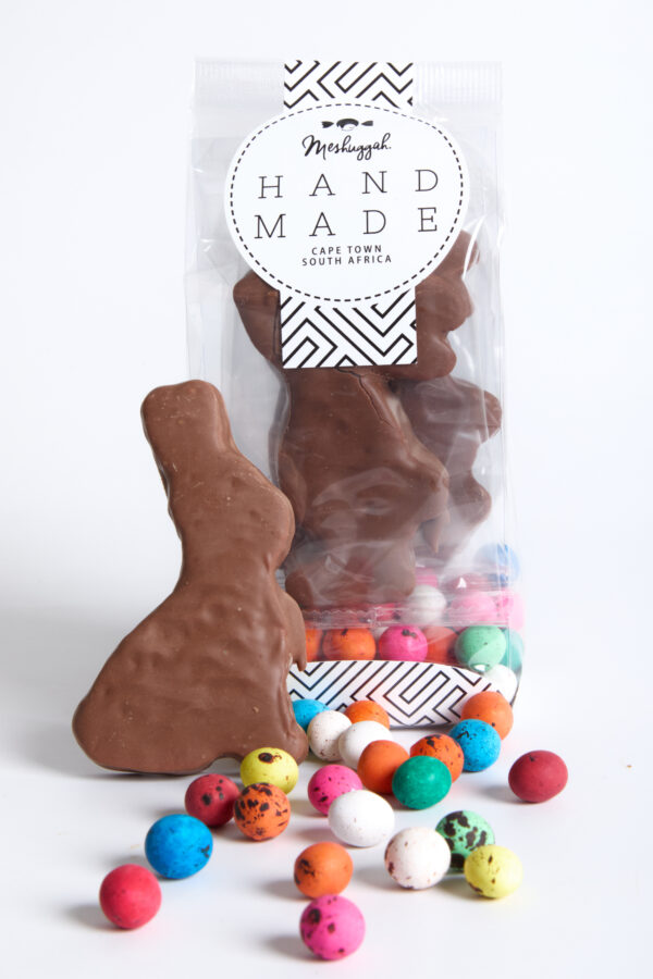 Marshmallow Easter Bunnies in Belgian milk chocolate on a bed of speckled eggs 230g